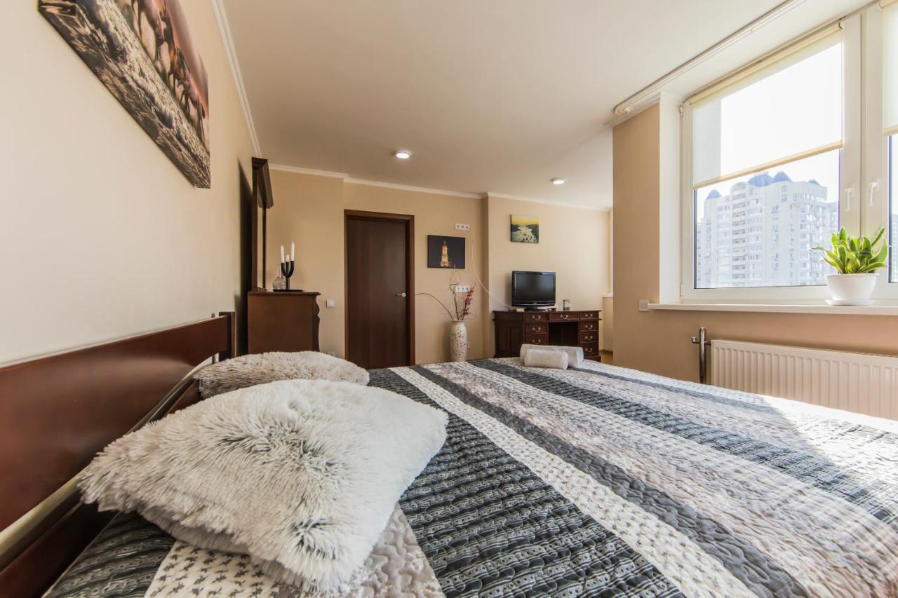 Super Comfort Flat For You Near The Metro. Київ Екстер'єр фото