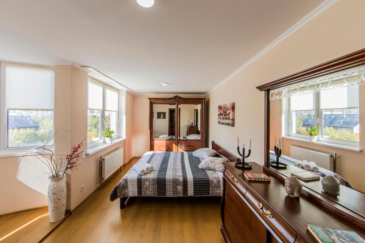 Super Comfort Flat For You Near The Metro. Київ Екстер'єр фото