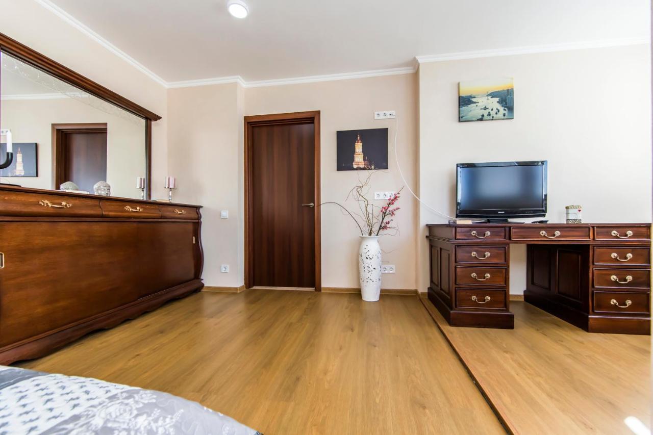 Super Comfort Flat For You Near The Metro. Київ Екстер'єр фото