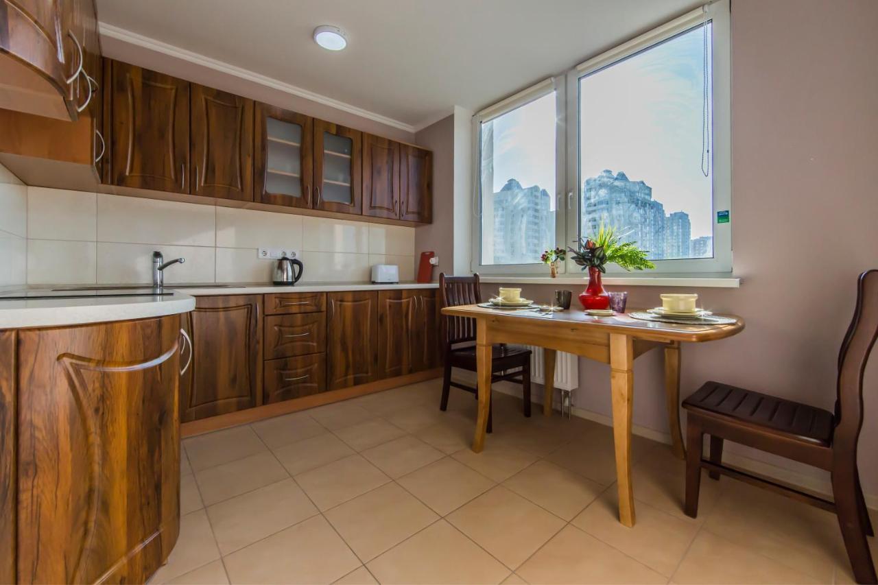 Super Comfort Flat For You Near The Metro. Київ Екстер'єр фото