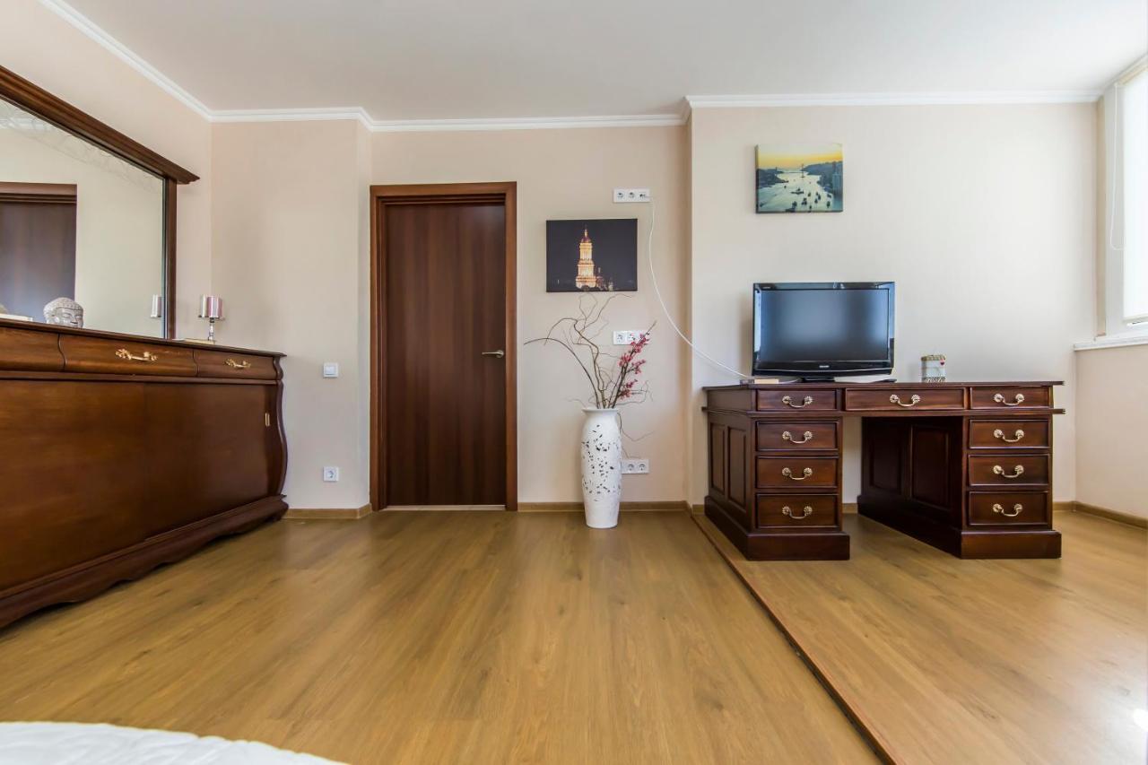 Super Comfort Flat For You Near The Metro. Київ Екстер'єр фото